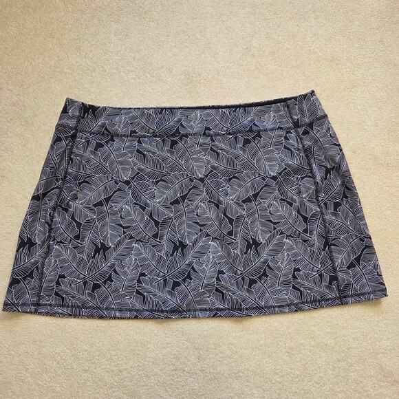 Lands' End Dresses & Skirts - Lands' End 3X Sport Skirt/Skort Pull On Stretch Back Pocket Black White Leaf
